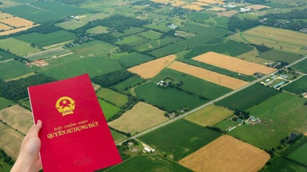 Người sử dụng đất phải đáp ứng đúng đối tượng, điều kiện và thủ tục để được miễn hoặc giảm tiền sử dụng đất.