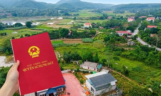 Giấy tờ nguồn gốc, hồ sơ địa chính và chứng cứ sử dụng ổn định là cơ sở quan trọng để bảo vệ quyền lợi.