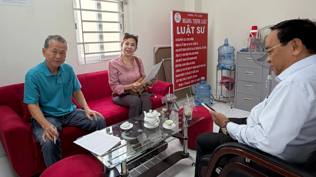 Khách hàng tin tưởng sử dụng dịch vụ tại công ty Luật Hoàng Thịnh Luật