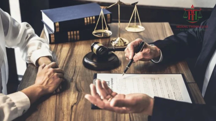 Quy định pháp luật về quyền thay đổi người trực tiếp nuôi con sau ly hôn